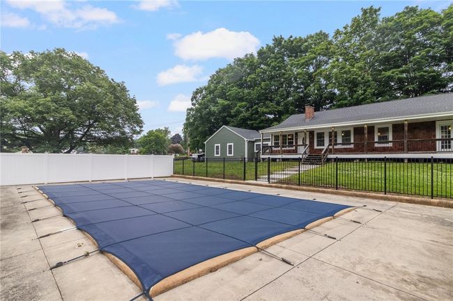 227 Elder Ballou Mtg House Rd, House other with 3 bedrooms, 3 bathrooms and 12 parking in Woonsocket RI | Image 9