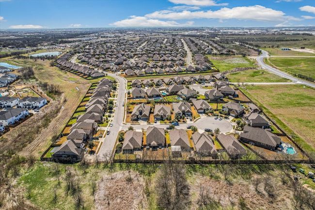 Aerial view with a residential view | Image 26