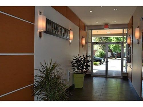 306-5682 Wharf Ave, Sechelt, BC, V7Z0J3 | Card Image