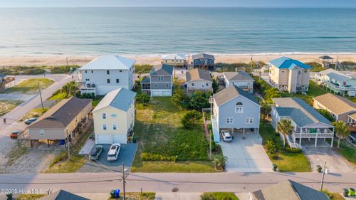 1422 N Topsail Dr, Surf City, NC, 28445-6792 | Card Image