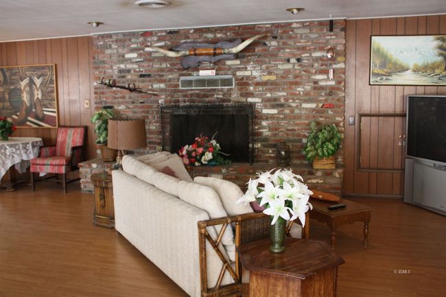Clubhouse | Image 16