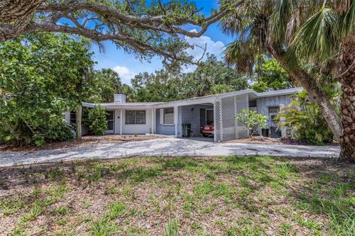 5369 Shadow Lawn Dr, SARASOTA, FL, 34242-1830 | Card Image