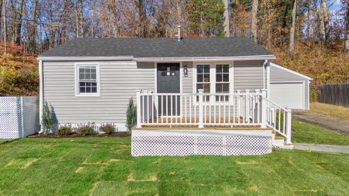 25 Whippoorwill Road, Southington, CT, 06489 | Card Image