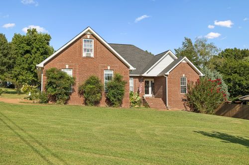 831 Joshua Dr, Lewisburg, TN, 37091-4057 | Card Image