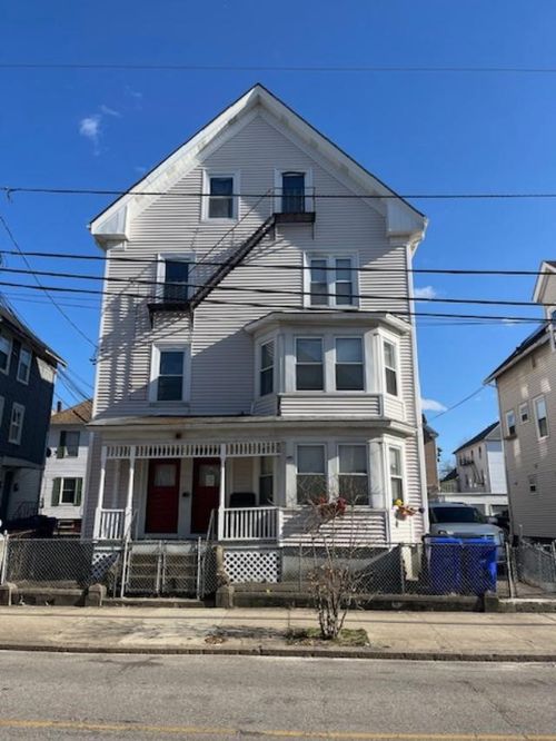 128 Summer St, Central Falls, RI, 02863-2155 | Card Image