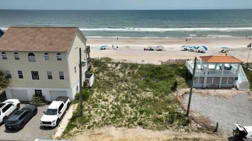 2118 S Shore Dr, Surf City, NC, 28445-6782 | Card Image