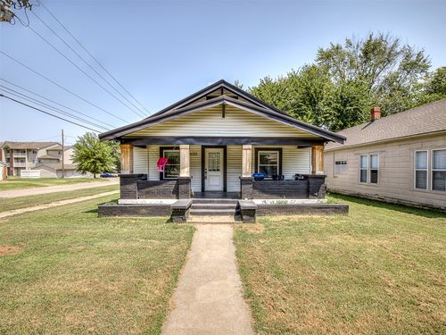 800 S Seneca Ave, Bartlesville, OK, 74003-5127 | Card Image