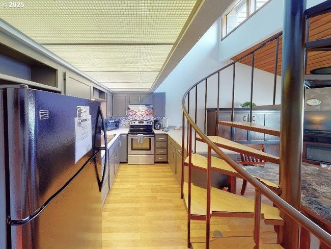 Kitchen | Image 16