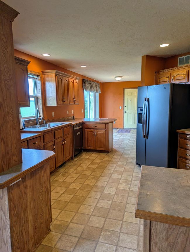 Kitchen | Image 9
