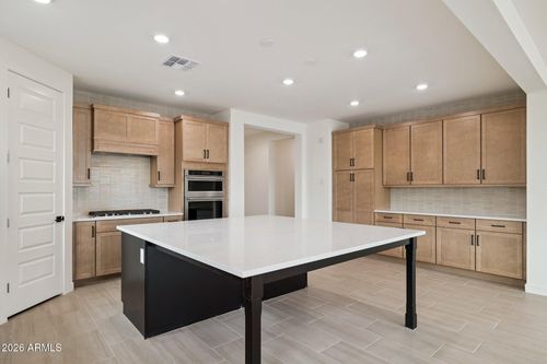 2726 E Agave Knoll Road, Phoenix, AZ, 85024 | Card Image