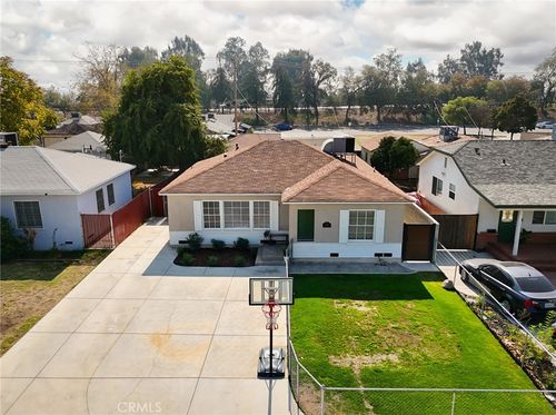19 Oregon St, Bakersfield, CA, 93305-3420 | Card Image