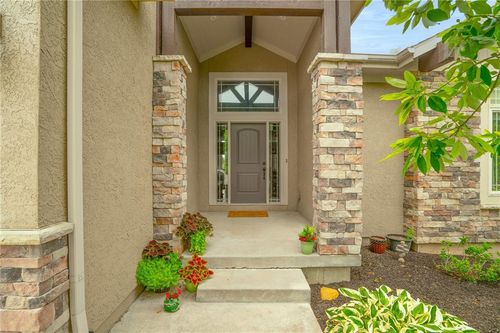 5734 Alden Ct, Shawnee, KS, 66216-4914 | Card Image