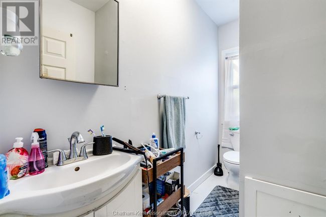 50-52 Wellington St E, Home with 0 bedrooms, 0 bathrooms and null parking in Chatham ON | Image 15