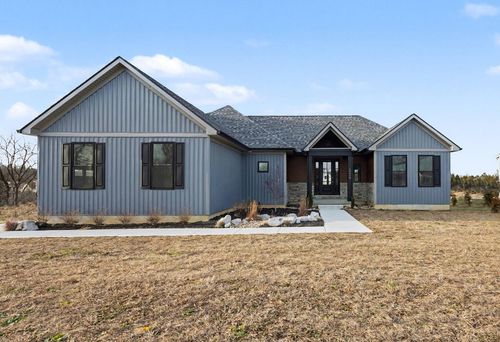 10448 Pleasant Ridge Rd, Alexandria, KY, 41001-7823 | Card Image