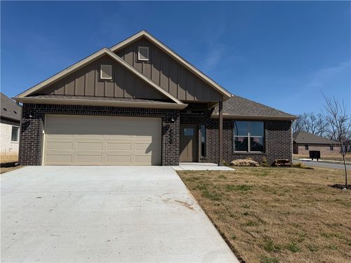 2301 N Lexington St, Siloam Springs, AR, 72761 | Card Image