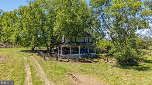 19647 Telegraph Springs Rd, PURCELLVILLE, VA, 20132-4229 | Card Image