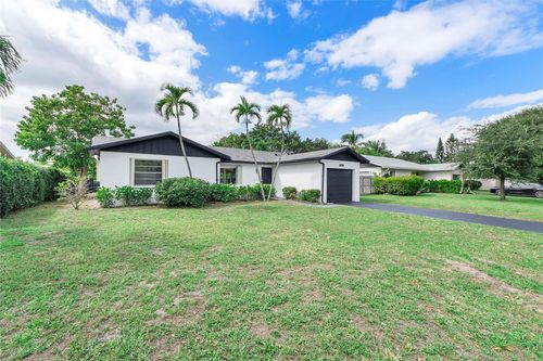 2416 Nw 98th Ln, Coral Springs, FL, 33065-4966 | Card Image