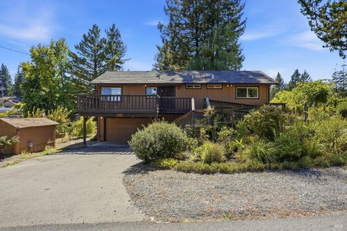 1982 Coffee Ln, Sebastopol, CA, 95472-9613 | Card Image