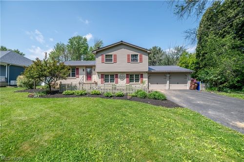 6670 James St, Poland, OH, 44514-2229 | Card Image