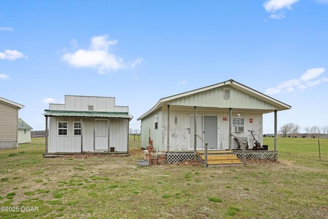 2822 Hwy Yy, House other with 3 bedrooms, 2 bathrooms and null parking in LaRussell MO | Image 15