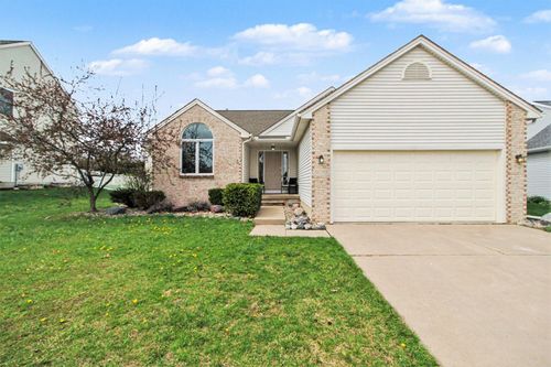 509 Marblewood Ln, Saline, MI, 48176-8610 | Card Image