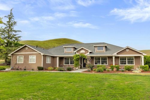 6995 Diablo Hills Rd, Tres Pinos, CA, 95075 | Card Image