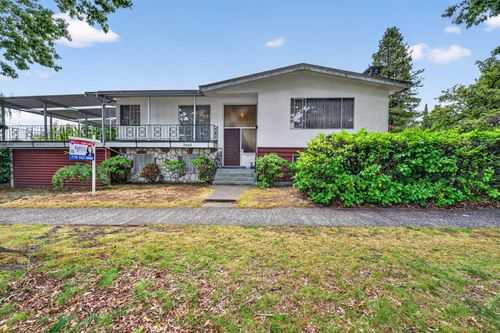3660 E 22nd Ave, Vancouver, BC, V5M2Z7 | Card Image