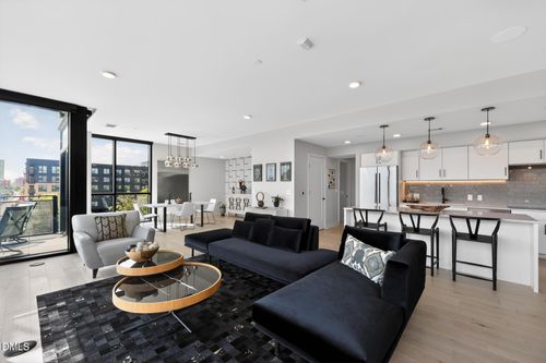 403-1105 W Main St, Durham, NC, 27701-2299 | Card Image