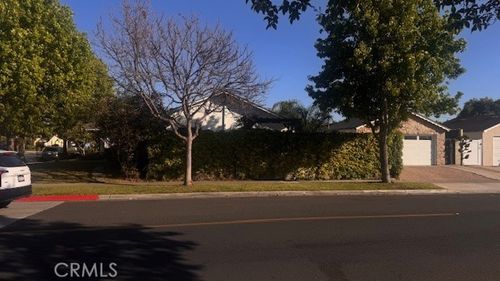 11841 Montecito Rd, Los Alamitos, CA, 90720-4356 | Card Image