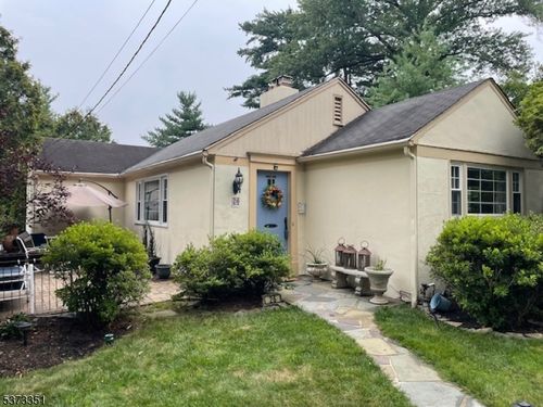 26 Gallowae, Westfield, NJ, 07090-1909 | Card Image