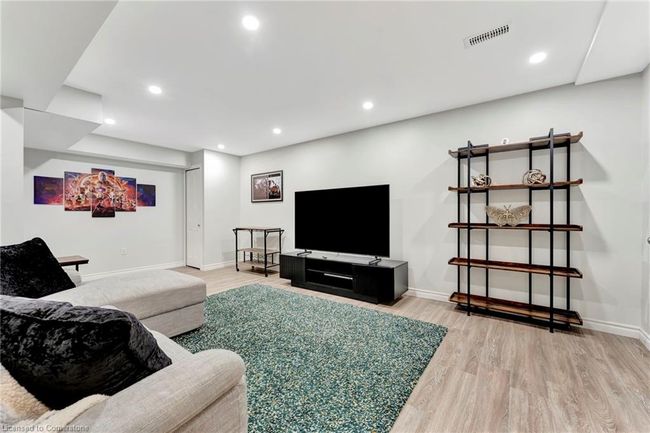 61 Valridge Dr, Townhouse with 3 bedrooms, 3 bathrooms and 3 parking in Ancaster ON | Image 22