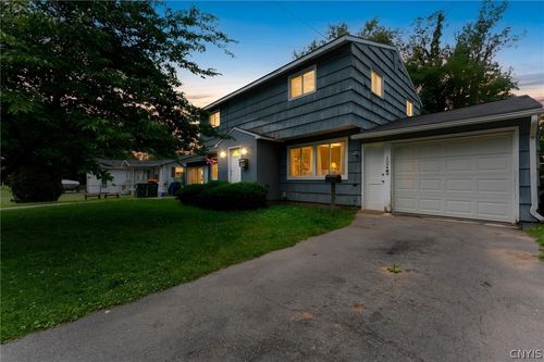124 Boysen Road, Cicero, NY, 13212 | Card Image