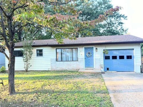 711 Beverly Drive, Harrison, AR, 72601 | Card Image