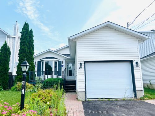 201 Mississippi Rd, Carleton Place, ON, K7C4N2 | Card Image