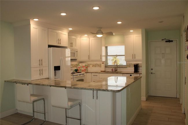Kitchen | Image 4