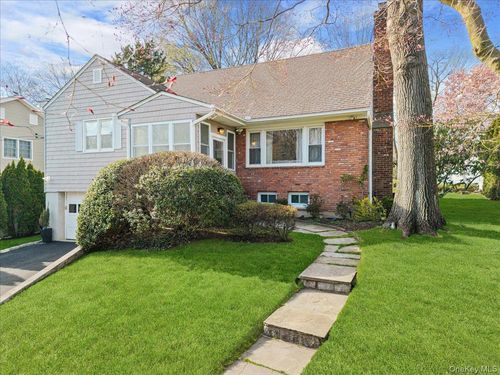 12 Collyer Pl, White Plains, NY, 10605-5311 | Card Image