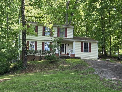 7498 James Way, Fairlawn, VA, 24141-8952 | Card Image