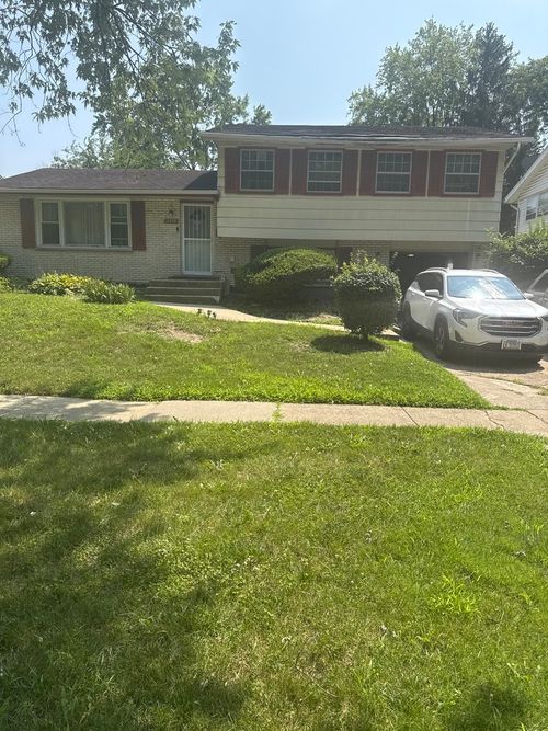 3509 Birchwood Dr, Hazel Crest, IL, 60429-1038 | Card Image
