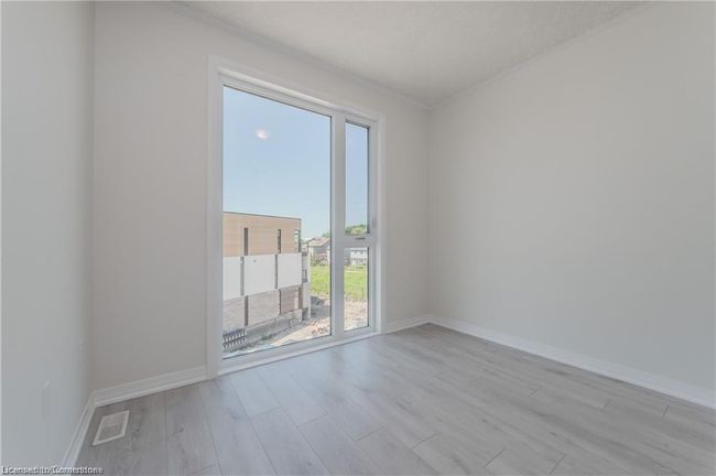 A011 - 142 Foamflower Pl, Townhouse with 2 bedrooms, 3 bathrooms and 1 parking in Waterloo ON | Image 16