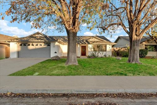 355 Longhollow Way, Coalinga, CA, 93210 | Card Image