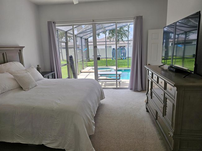 426 Cadiz Loop, House other with 5 bedrooms, 4 bathrooms and null parking in Davenport FL | Image 8