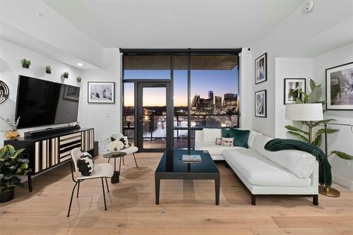 apt-1506-70 Rainey St, Austin, TX, 78701-4741 | Card Image