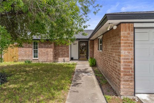 5853 Crestmore Dr, Corpus Christi, TX, 78415-3828 | Card Image