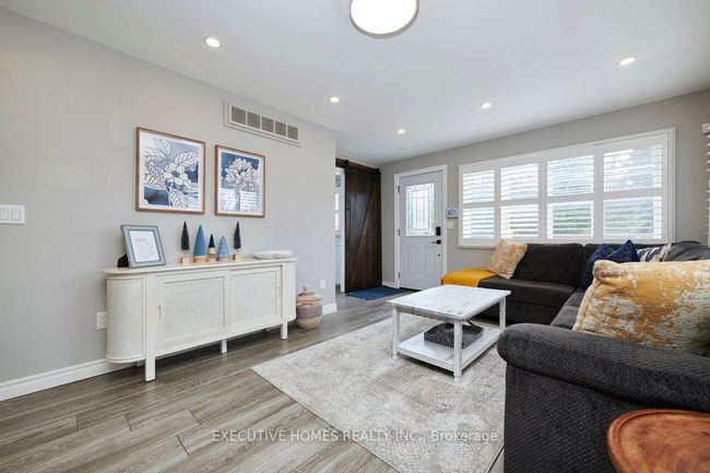 30 Winterset Ave, House other with 3 bedrooms, 2 bathrooms and 4 parking in Tiny ON | Image 6