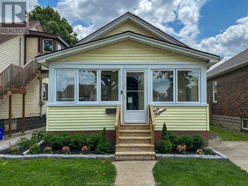 315 Logan Ave, Windsor, ON, N8X2V1 | Card Image