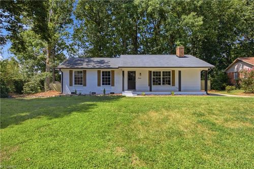 3 Woodclub Ct, Greensboro, NC, 27406-5917 | Card Image