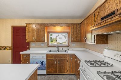 233 W Main St., House other with 3 bedrooms, 3 bathrooms and null parking in Lucas OH | Image 3