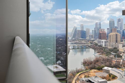 2806-44 East Ave, Austin, TX, 78701-4384 | Card Image