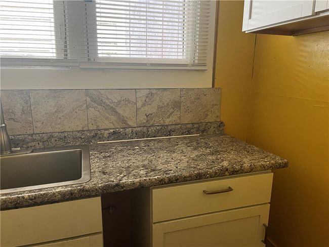 431 Euclid Ave, House other with 2 bedrooms, 1 bathrooms and null parking in Glassport PA | Image 8