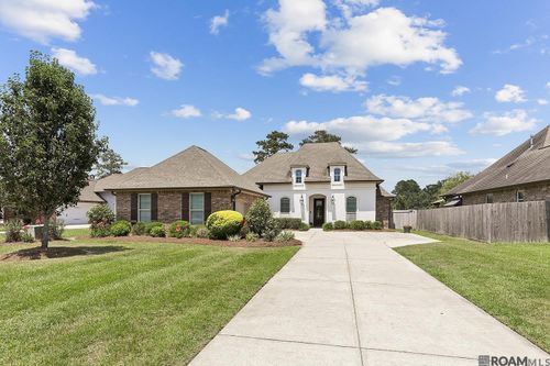 24847 Plantation Lake Dr, Denham Springs, LA, 70726-6618 | Card Image